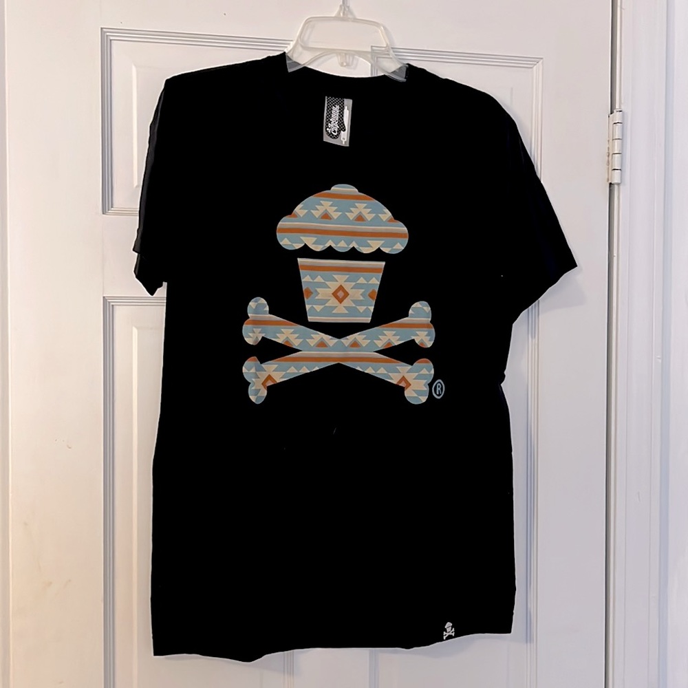 Johnny Cupcakes Native Crossbones MENS MEDIUM
